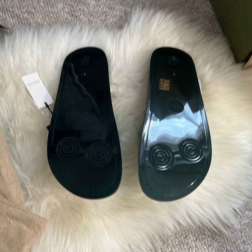 NIB Gucci Logo Rubber Slides Green Size 10 | $295 - Picture 5 of 6